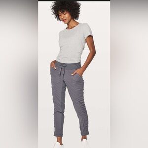 Size 6 nwot lululemon  Street to Studio pant dark carbon